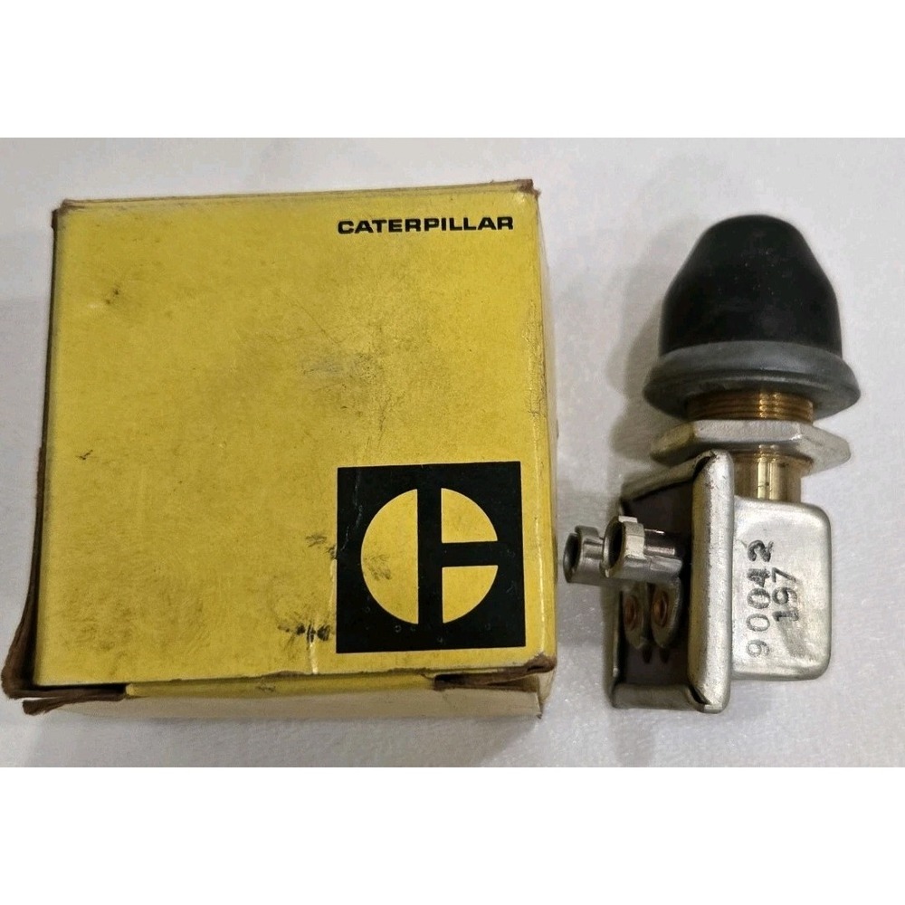NOS Vintage Caterpillar Switch 90042-197 Heavy Duty Push Button Cole Hersee Box